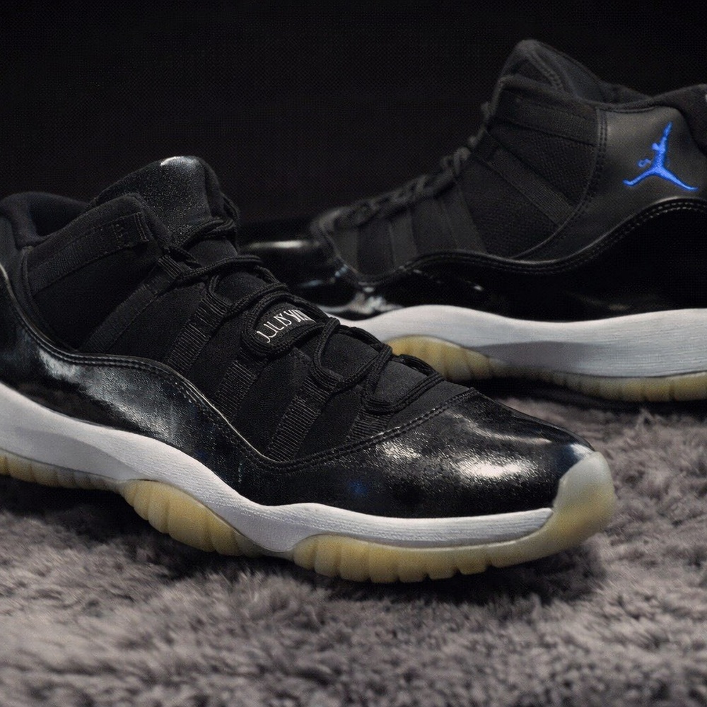 Nike Black and White Sneakers with Blue Detail